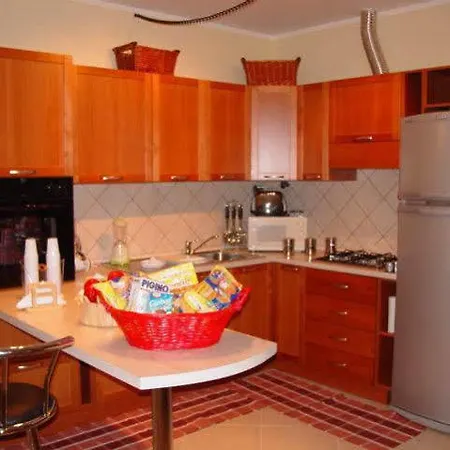 Attico Rosa 지오이아 타우로