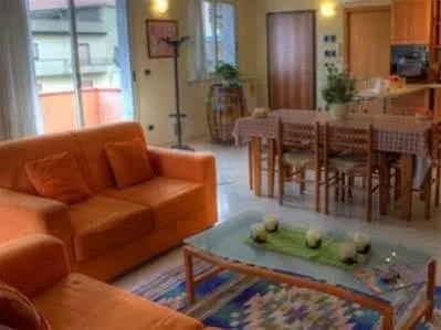 Attico Rosa 公寓 *