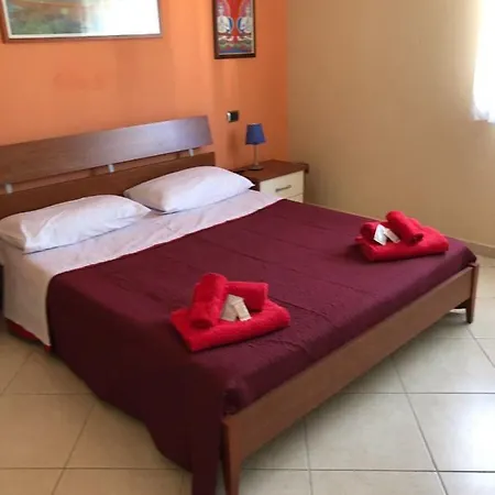 Attico Rosa Gioia Tauro